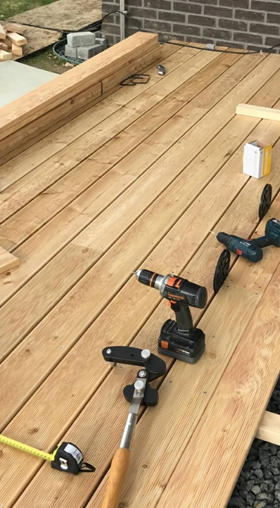 Pokládka, montáže,  renovace